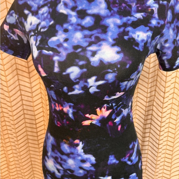 Alexander McQueen black floral knit bodycon dress - Picture 7 of 9